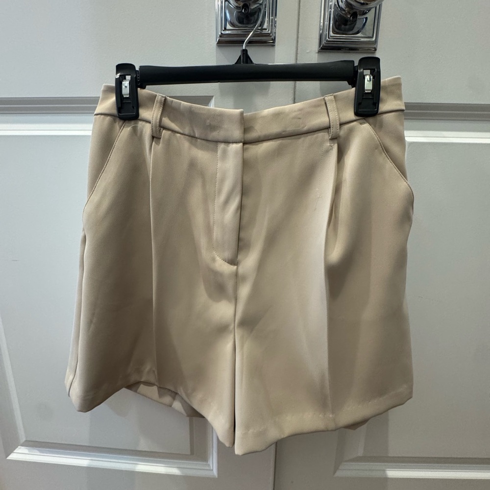 Open Edit: Elegant Tan Women's Shorts